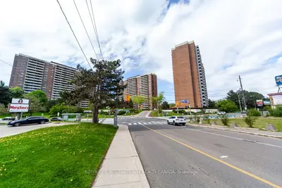260 Scarlett Road 302, Toronto W03, ON M6N 4X6