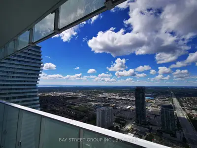 3900 Confederation Parkway 5207, Mississauga, On L5b 0m3