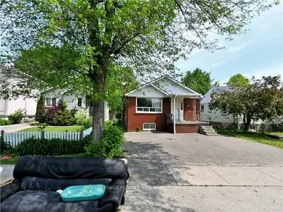 1041 Cawthra Road, Mississauga, On L5g 4k4