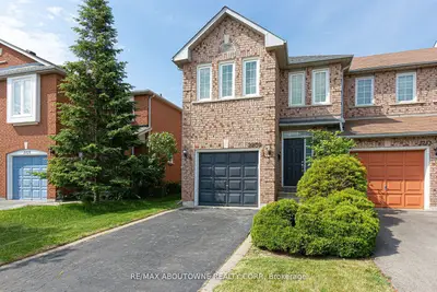 2230 Dale Ridge Drive, Oakville, ON L6M 3L4