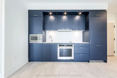858 Dupont Street 334, Toronto W02, ON M6G 0C1