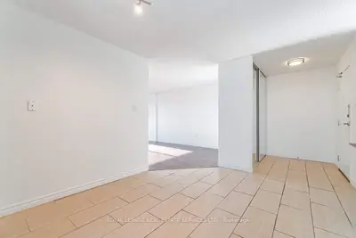 355 Rathburn Road E 1101, Mississauga, ON L4Z 1H4