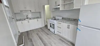 1854 Eglinton Avenue W 2, Toronto W04, On M6e 3x6