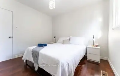 1 Siberry Road, Mississauga, ON L5M 1S4