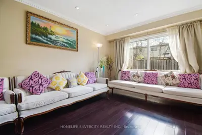 7500 Goreway Drive 76, Mississauga, ON L4T 3C7