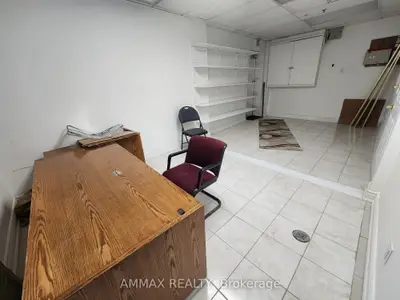 7015 Tranmere Dr Drive 2, Mississauga, ON L5S 1T7