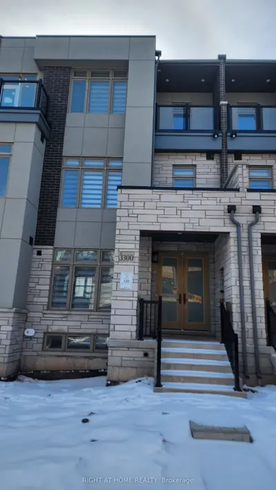 3300 Taha Gardens, Oakville, ON L6M 4K1