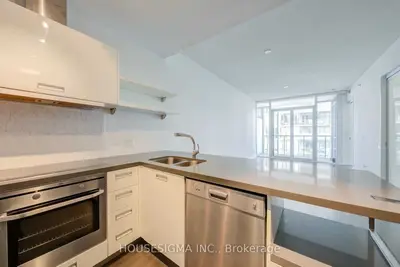 88 Park Lawn Road N 709, Toronto W06, ON M8Y 3H8
