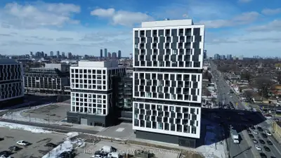 1007 The Queens Way 1701, Toronto W08, ON M8Z 0H4