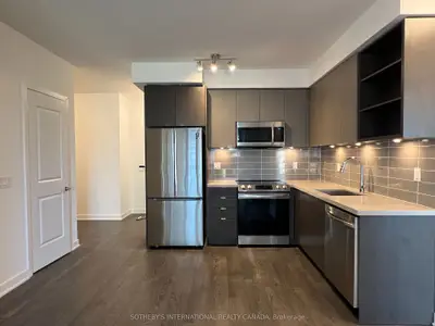 4675 Metcalfe Avenue 401, Mississauga, On L5m 0z8