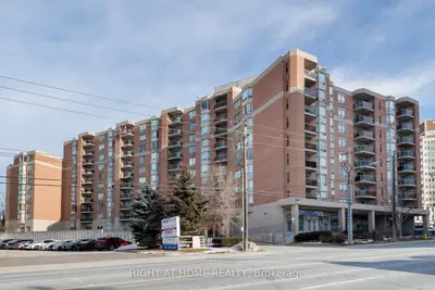2088 Lawrence Avenue W 202, Toronto W04, On M9n 3z9