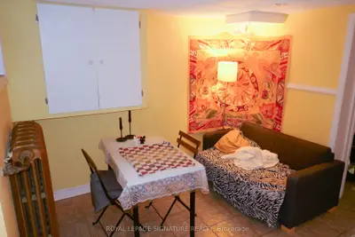 1026 Ossington Avenue Lower, Toronto W02, ON M6G 3V6