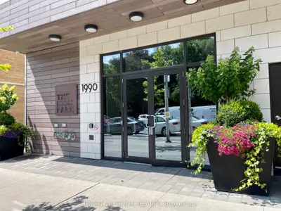 1990 Bloor Street W 702, Toronto W02, ON M6P 0B6