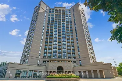 220 Forum Drive Th#111, Mississauga, On L4z 4k1