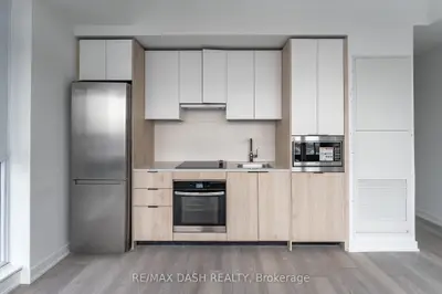 1007 THE QUEENSWAY Avenue 615, Toronto W08, ON M8Z 6C7