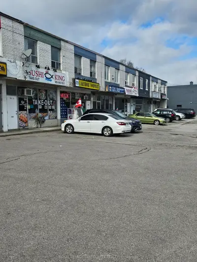 939 Lakeshore Road E, Mississauga, On L5e 1e3