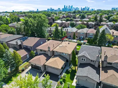 4260 Shelby Crescent, Mississauga, On L4w 3n5