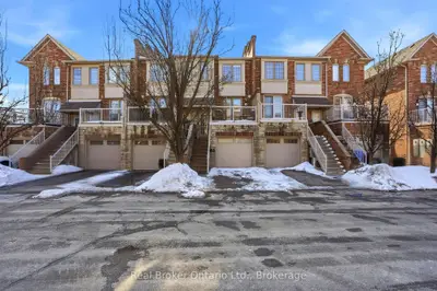 435 English Rose Lane 4, Oakville, On L6h 7s9