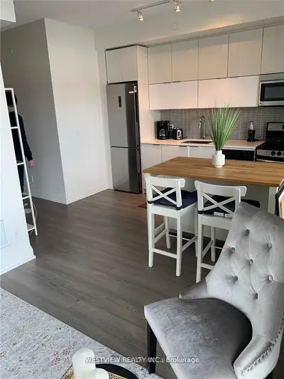 56 Annie Craig Drive 509, Toronto W06, On M8v 0c5
