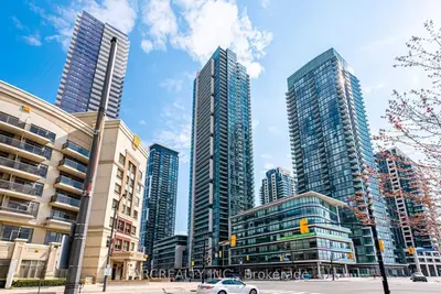 4070 Confederation Parkway 3203, Mississauga, ON L5B 0E9