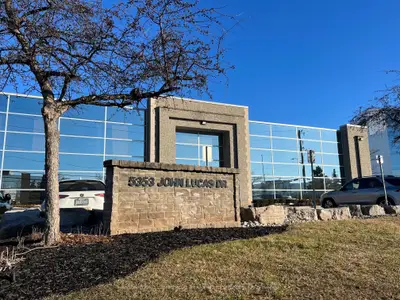 5353 John Lucas Drive 105, Burlington, ON L7L 6G5