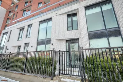 15 Maryport Ave Street 105, Toronto W05, On M3m 0e2
