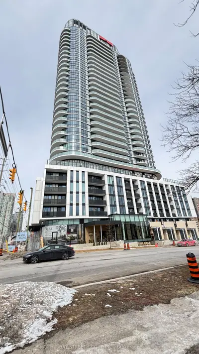 1 Fairview Road E 2013, Mississauga, ON L5A 0B4