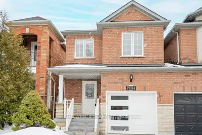 7438 Magistrate Terrace, Mississauga, ON L5W 1L2