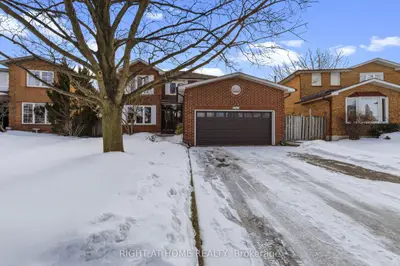 2084 Pen Street, Oakville, ON L6H 3L3