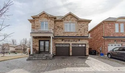 472 Briggs Court Upper, Mississauga, ON L5W 0C5