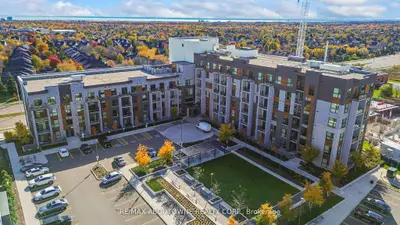 95 Dundas Street W 004, Oakville, ON L6M 5N4