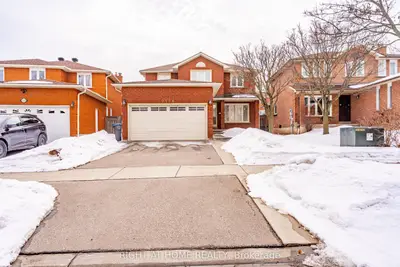 2136 Wincanton Crescent, Mississauga, ON L5M 3E1