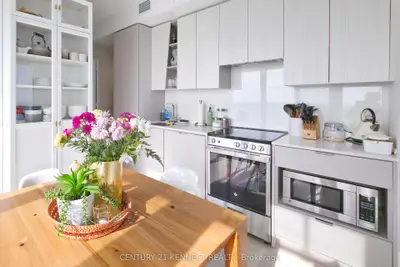 3883 Quartz Road 5609, Mississauga, ON L5B 0M4