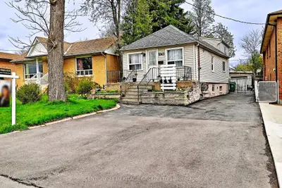 1045 East Avenue, Mississauga, On L5e 1x1