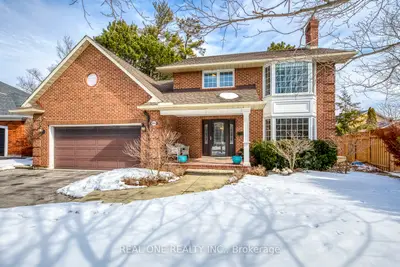 1060 Rockcliffe Court, Oakville, ON L6M 1B8