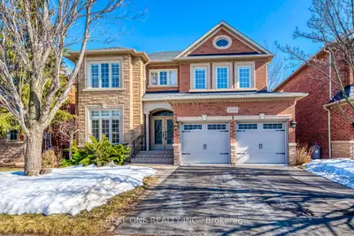 2211 North Ridge Trail, Oakville, ON L6H 6W2