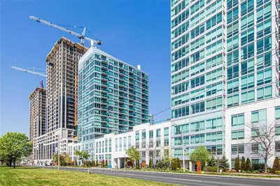 1910 Lake Shore Boulevard W 601, Toronto W01, ON M6S 1A2
