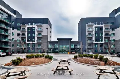 102 GROVEWOOD Common 134, Oakville, ON L6H 0X2