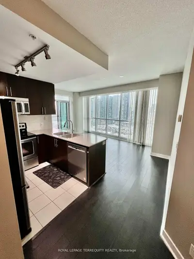 3985 Grand Park Drive 2011, Mississauga, ON L5B 0H8