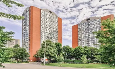 4185 Shipp Drive Ph2213, Mississauga, On L4z 2y8