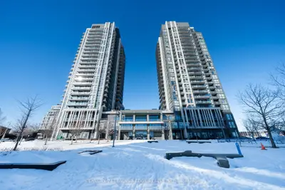 15 Zorra Street 1902, Toronto W08, ON M8Z 0C1