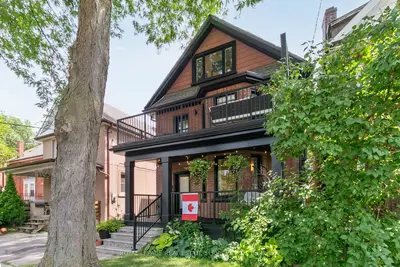 159 Mavety Street 1, Toronto W02, ON M6P 2L8