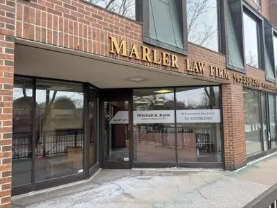 102 Lakeshore Road E, Oakville, ON L6J 2Z4