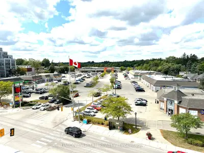 215 Lakeshore Road W 523, Mississauga, ON L5H 1E8