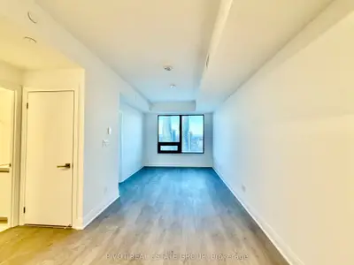 2 Erskine Road 2211, Mississauga, ON L5B 0S1