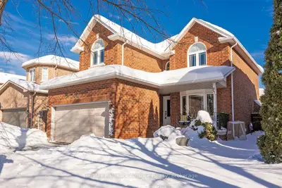 2411 East Gate Crescent, Oakville, ON L6H 6L1
