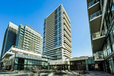 251 Manitoba Street 2006, Toronto W06, ON M8Y 0C7