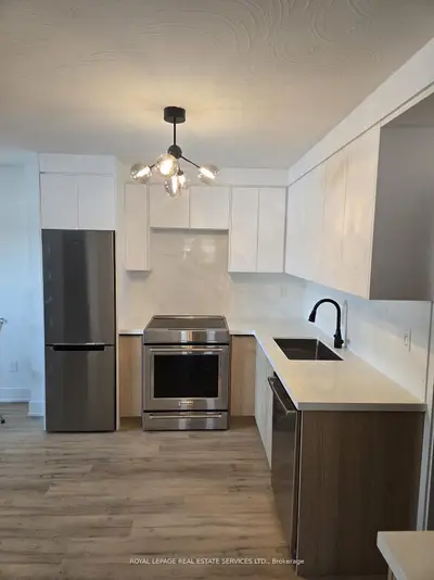 52 Peter Street 1, Mississauga, ON L5H 2G8