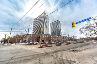 105 The Queensway Way 1107, Toronto W01, ON M6S 5B5