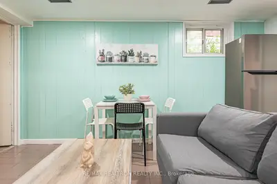 118 William Street LOWER, Toronto W04, ON M9N 2G7